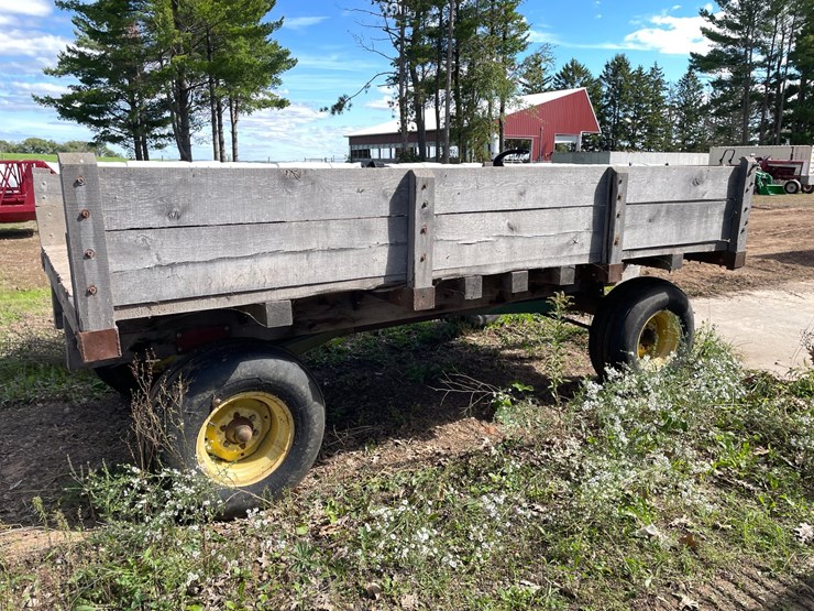 #1610-•-hydraulic-dump-wagon-on-john-deere-running-gear-image-4