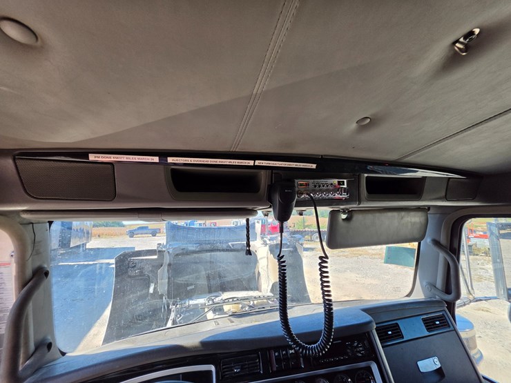 2018-kenworth-t800-image-85