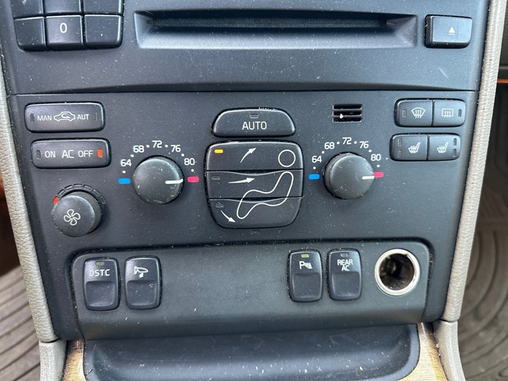 2004-volvo-xc90-image-46