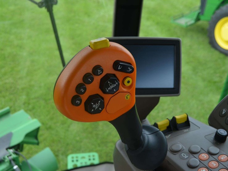 2012-john-deere-s550-image-82
