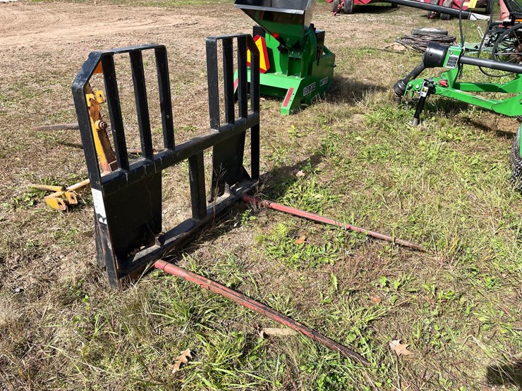 #1616-•-skid-steer-mount-bail-speer-image-3