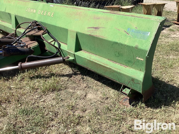 john-deere-12-image-10