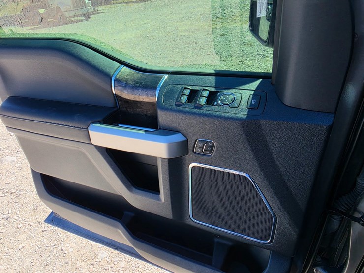 2022-ford-f250-image-53