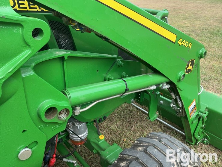 2022-john-deere-4044r-image-13