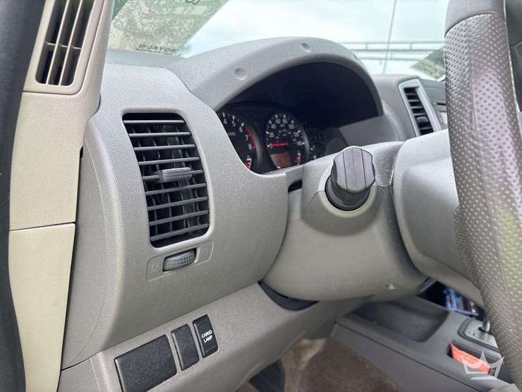 2016-nissan-frontier-image-8