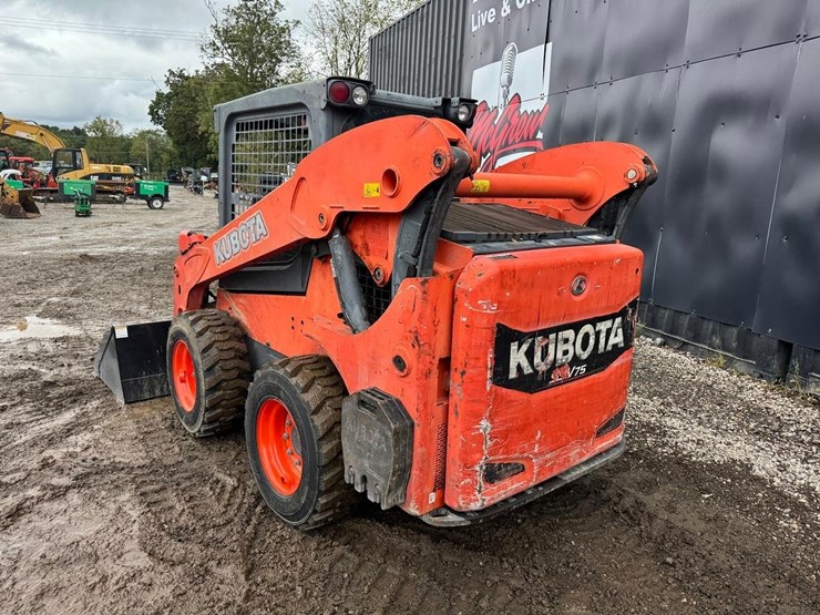 2016-kubota-ssv75-image-4