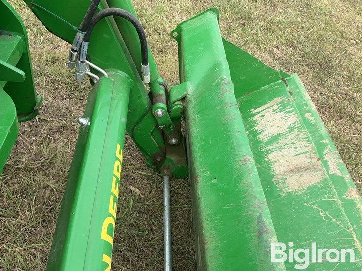 2022-john-deere-4044r-image-16