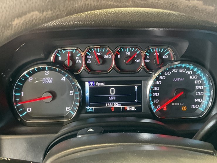 2019-chevrolet-tahoe-image-17