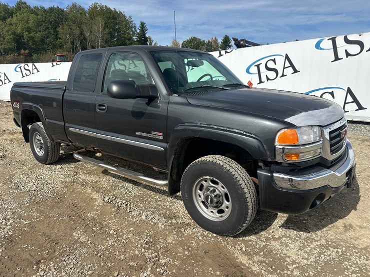 2005-gmc-sierra-2500-image-7