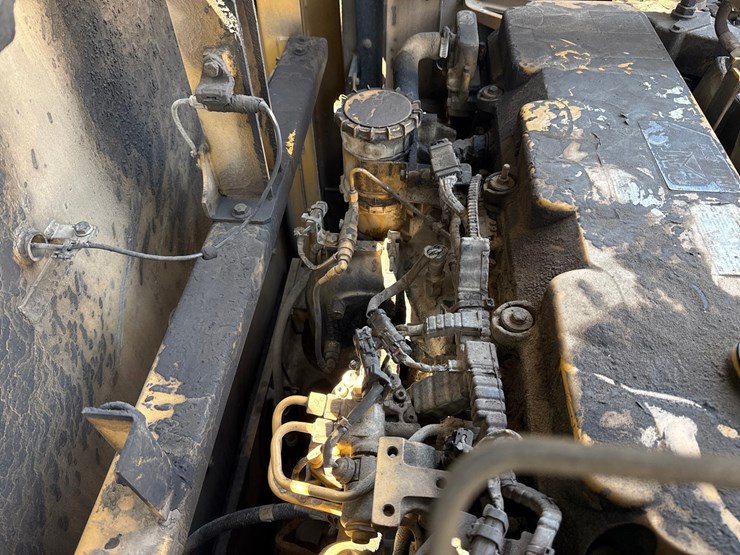 2012-caterpillar-c13-image-48