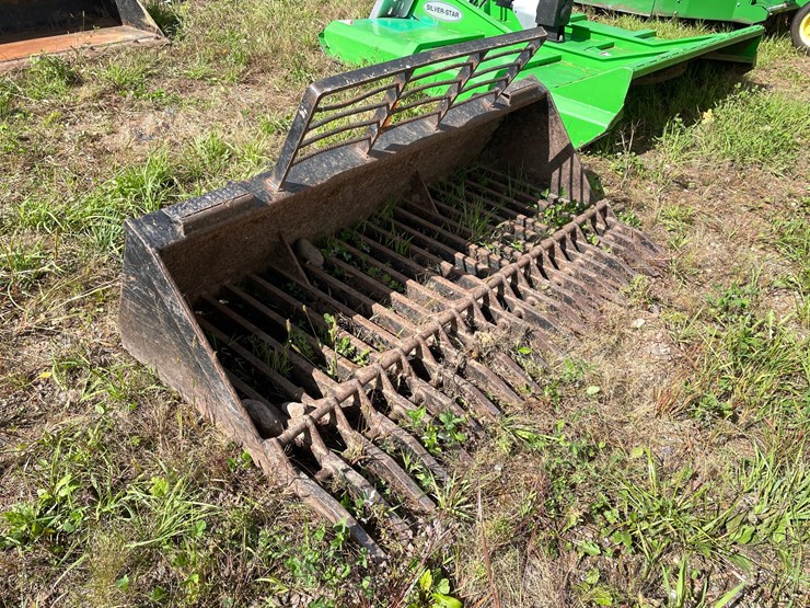 #1613-•-skid-steer-rock-bucket-image-3
