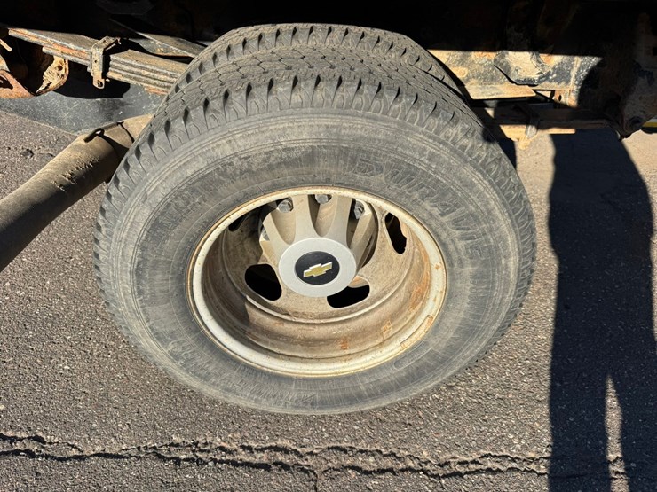 2014-chevrolet-3500-image-61
