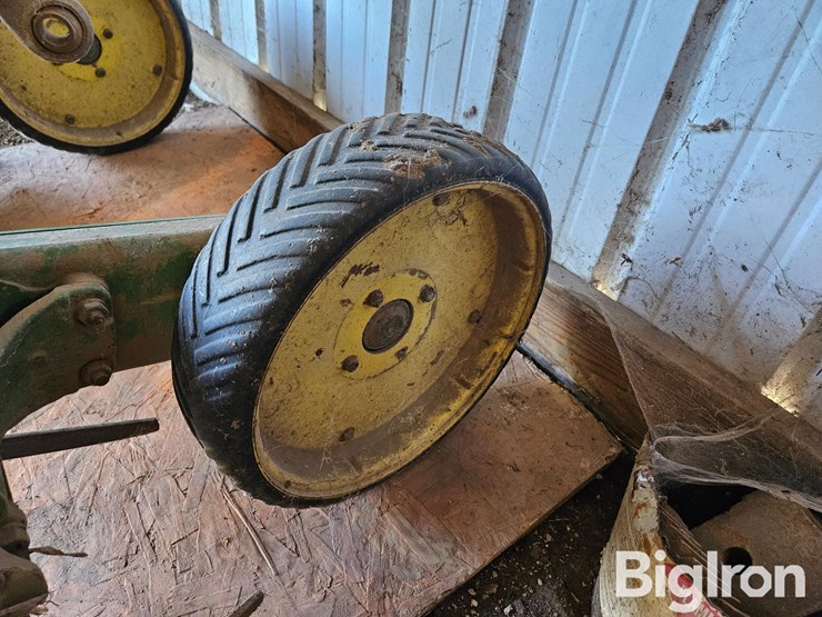 john-deere-71-image-8