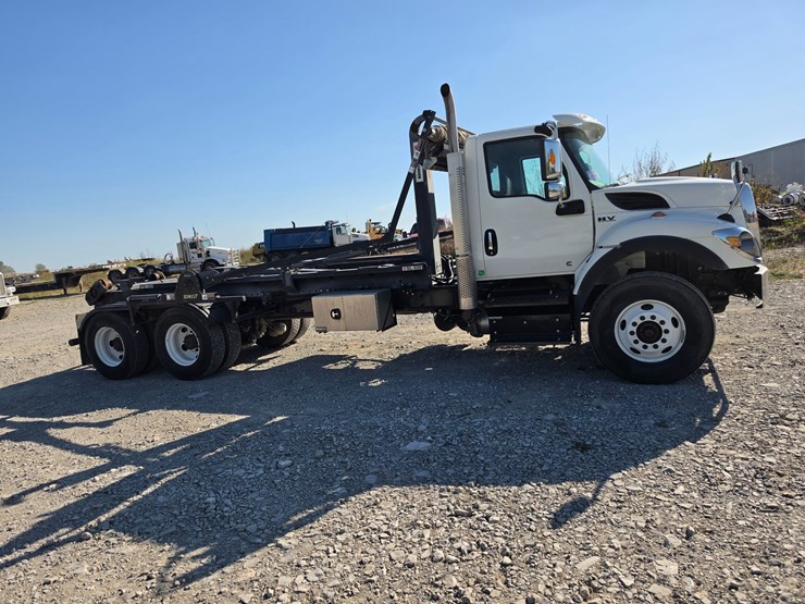 #25286-•-2021-international-hv607-truck-image-26
