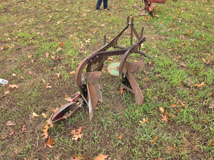 #25270-•-ferguson-2-bottom-plow-image-5