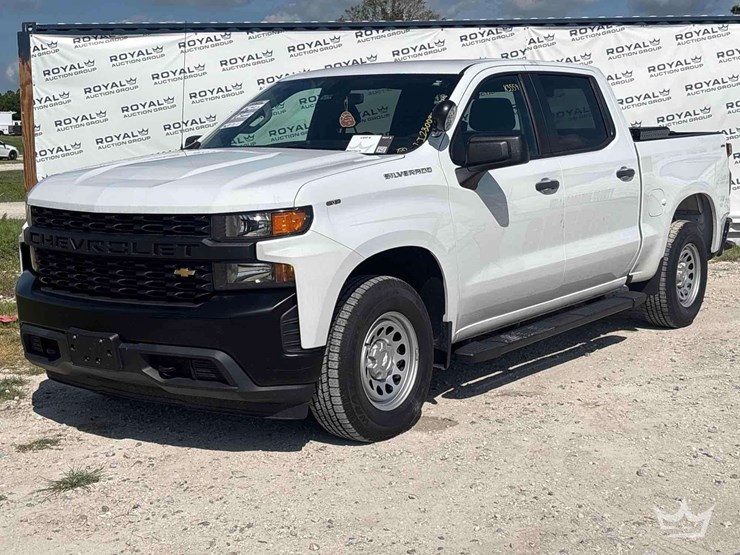 2022-chevrolet-silverado-1500-image-1