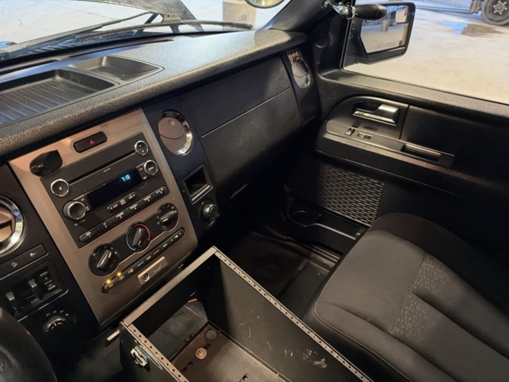 2017-ford-expedition-image-21