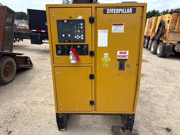 2007-caterpillar-225-kw-image-7