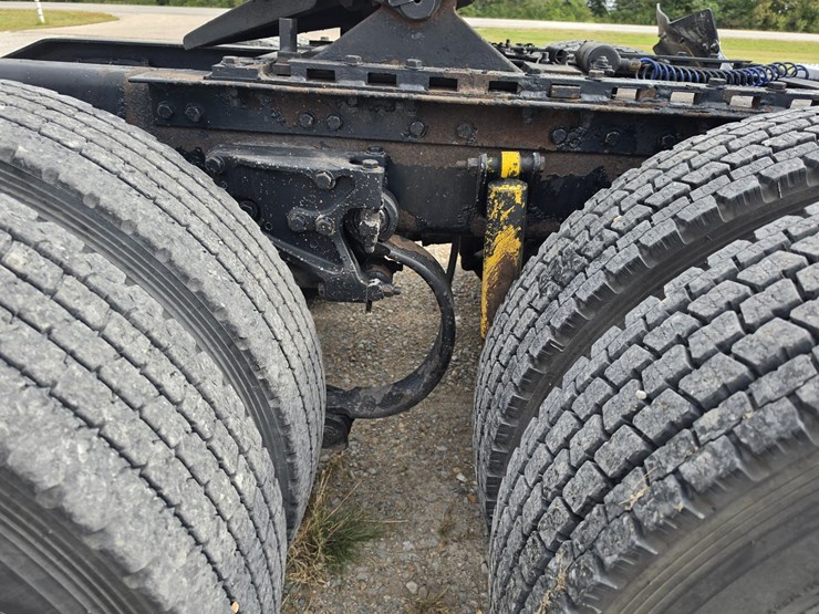 2006-peterbilt-379-image-93