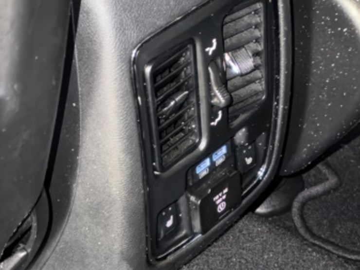 2019-jeep-cherokee-image-27