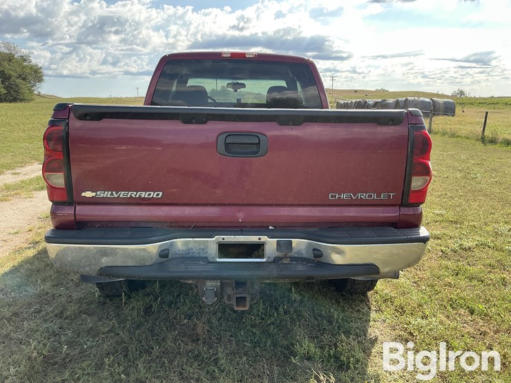 2004-chevrolet-silverado-1500-image-6
