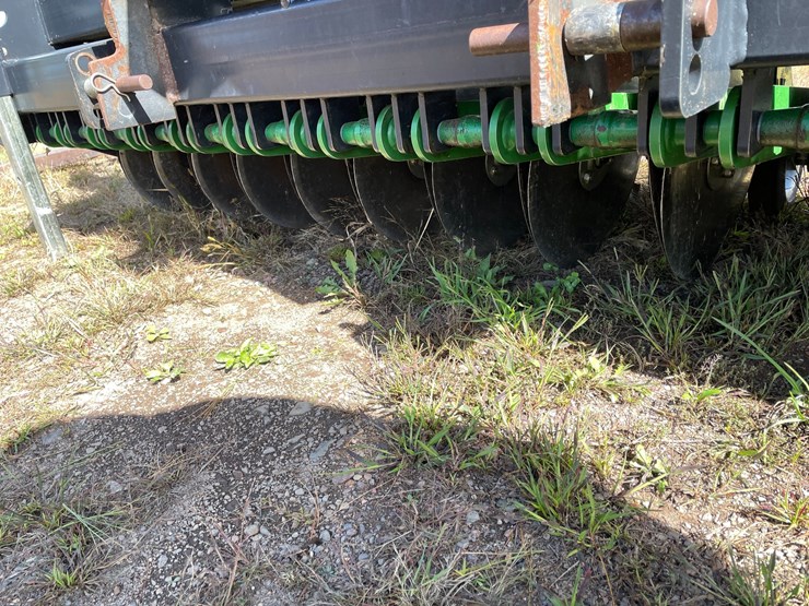#1602-•-rtp-genesis-8-no-till-grain-drill-image-18