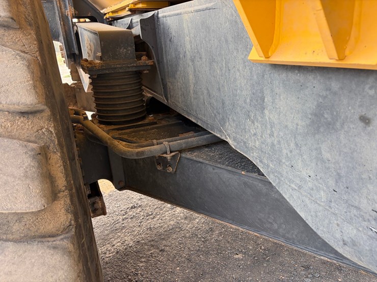 2018-komatsu-hm400-5-image-38