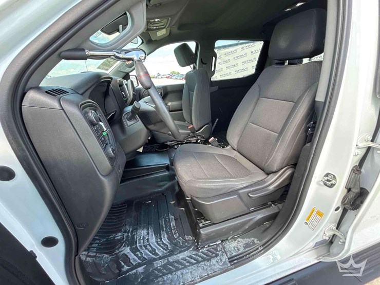 2022-chevrolet-silverado-1500-image-13