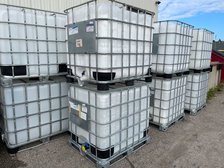 #4015-•-275-gallon-ibc-caged-totes-(of)-image-1