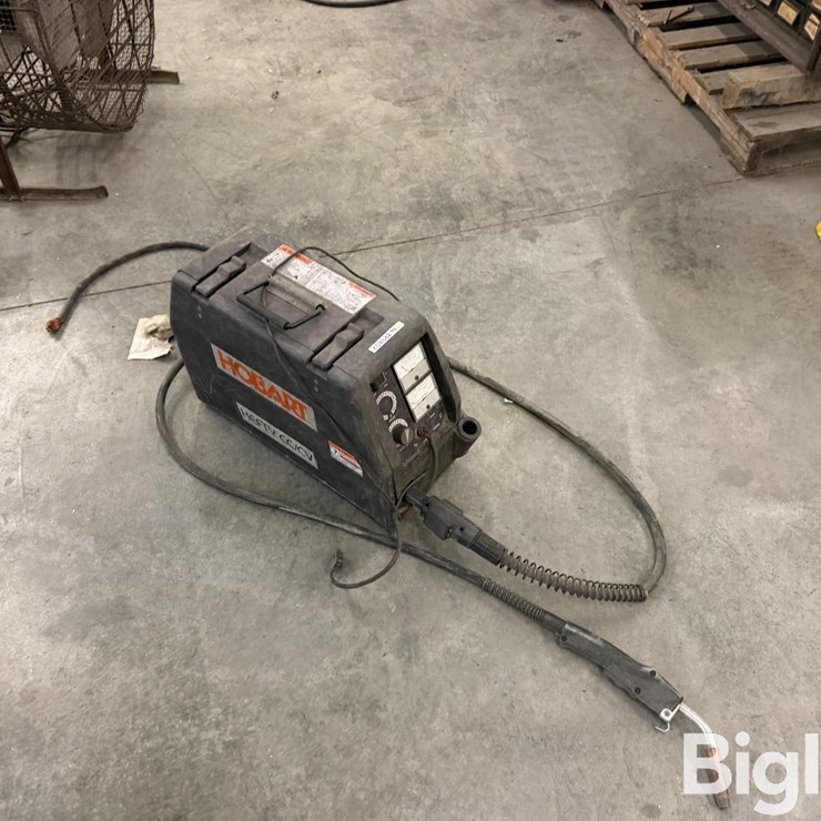 Hobart Hefty CC/CV Suitcase Welder