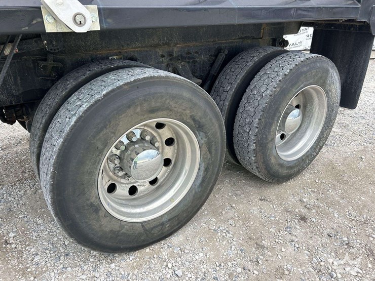 2022-kenworth-t880-image-47