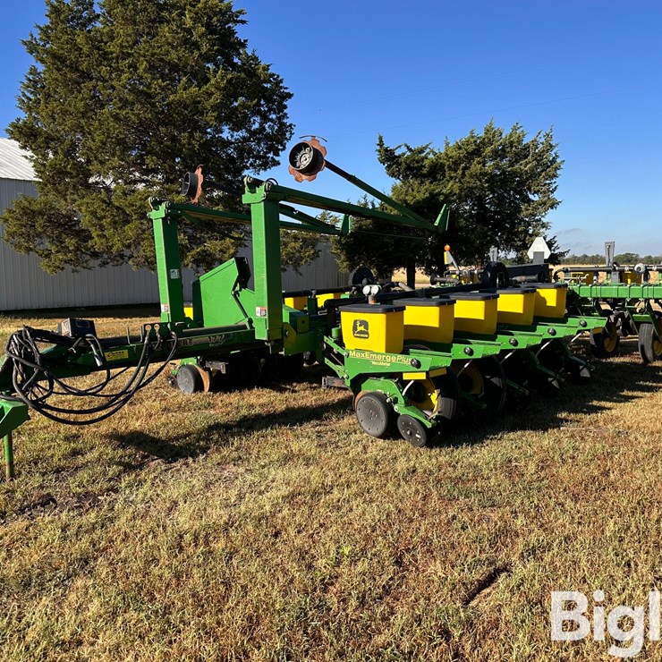 JOHN DEERE 1770