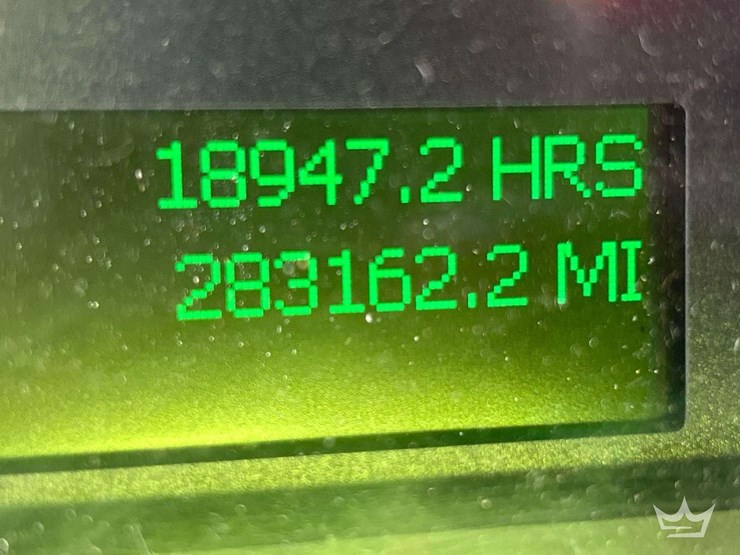 2016-freightliner-m2-106-image-6