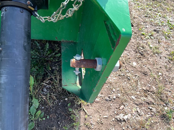 #1606-•-frontier-wc1105-3-point-chipper-attachment-image-8