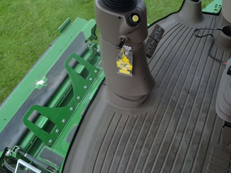 2012-john-deere-s550-image-78
