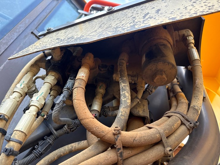 2020-volvo-a45g-image-38