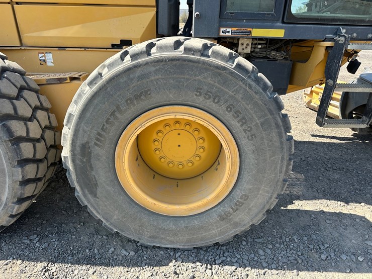 2013-deere-872gp-image-77
