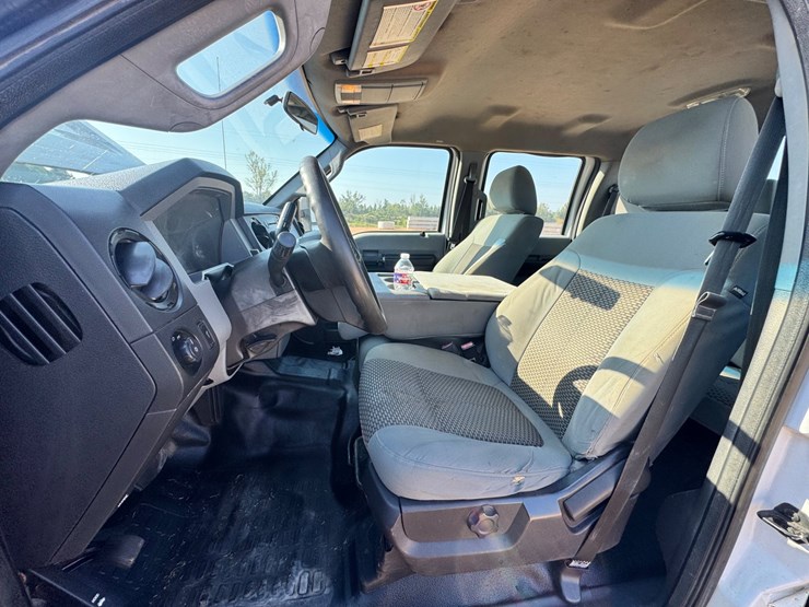 2014-ford-f250-xl-image-14