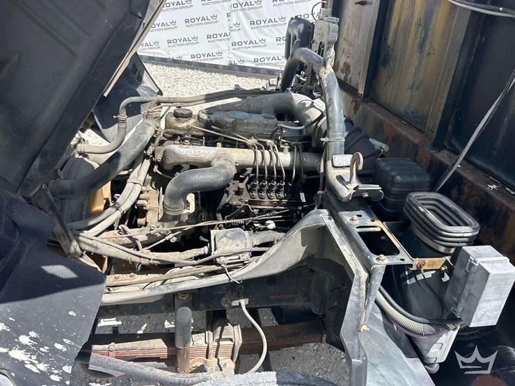 1998-mitsubishi-fuso-fh211-image-8