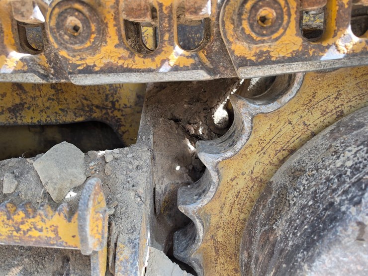 deere-555g-image-40