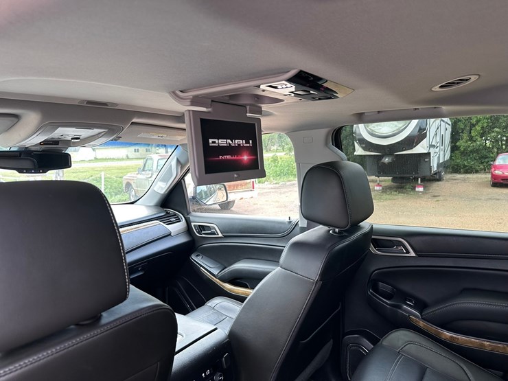 2017-gmc-yukon-image-23