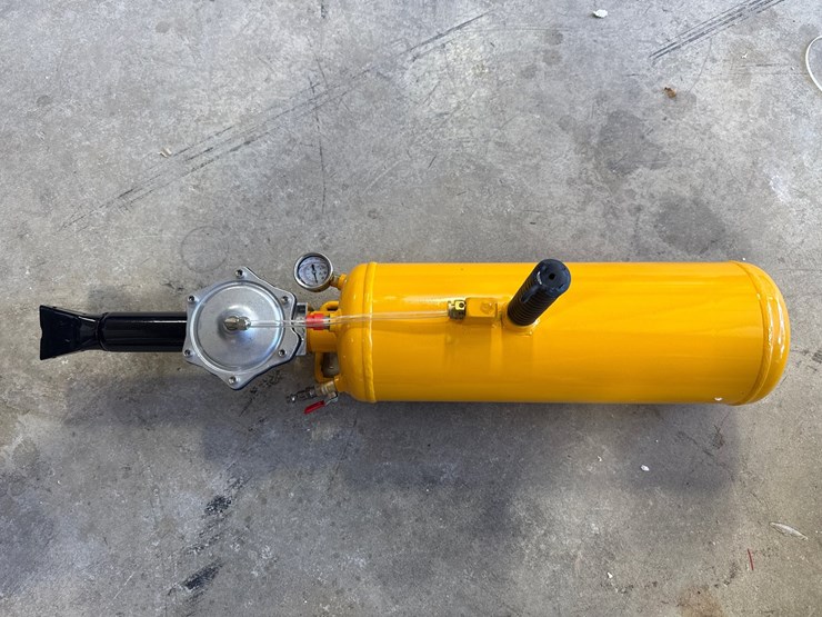 #2502-•-tire-bead-blaster-image-1