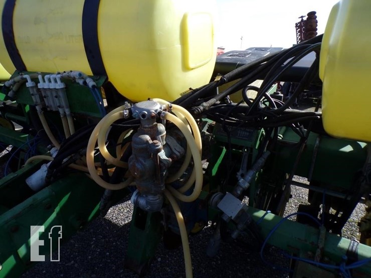 john-deere-7200-image-8