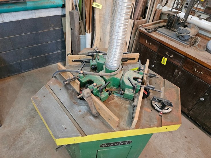 #8714-•-router-and-jointer-table-image-2