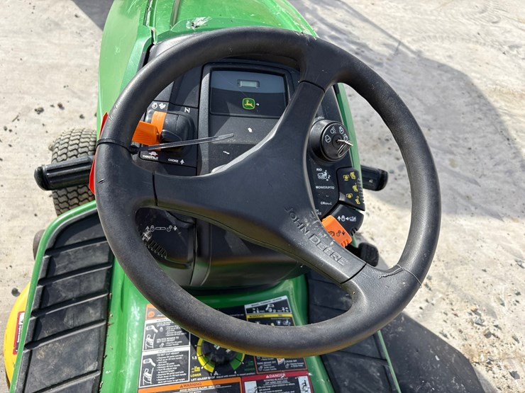 john-deere-x300-image-11