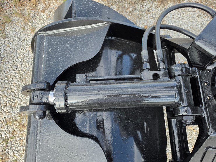 #25300-•-rotobec-045w-waste-grapple-image-14