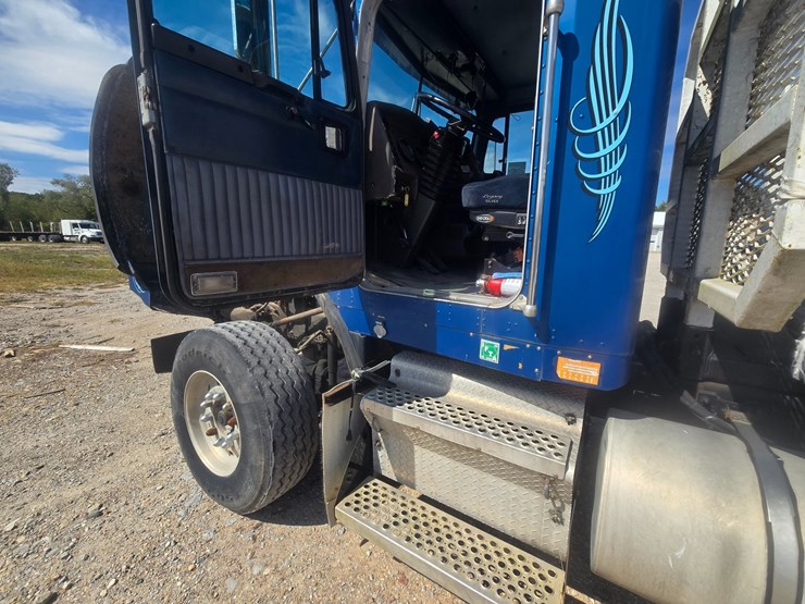 2001-kenworth-t800-image-43