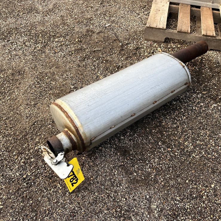 #2782 • Misc Exhaust W/ Tractor Flap