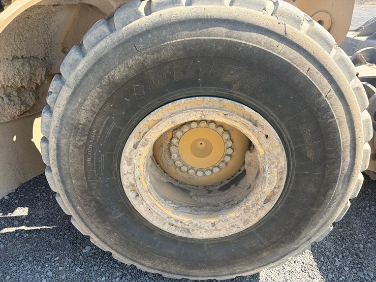 2015-caterpillar-950m-image-66