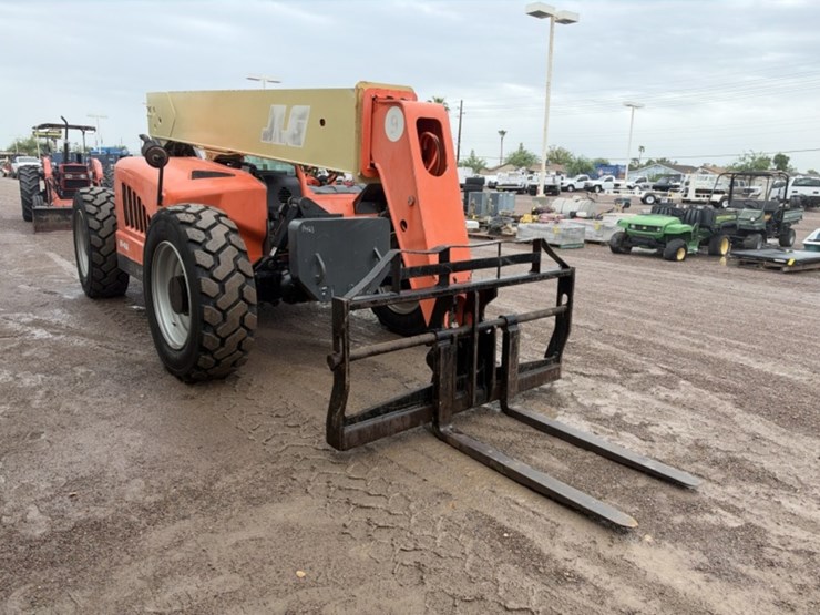 2012-jlg-g9-43a-image-4